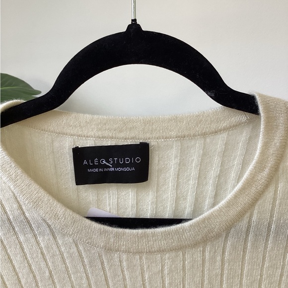 Aleo Studio cream cashmere tshirt - Picture 2 of 3